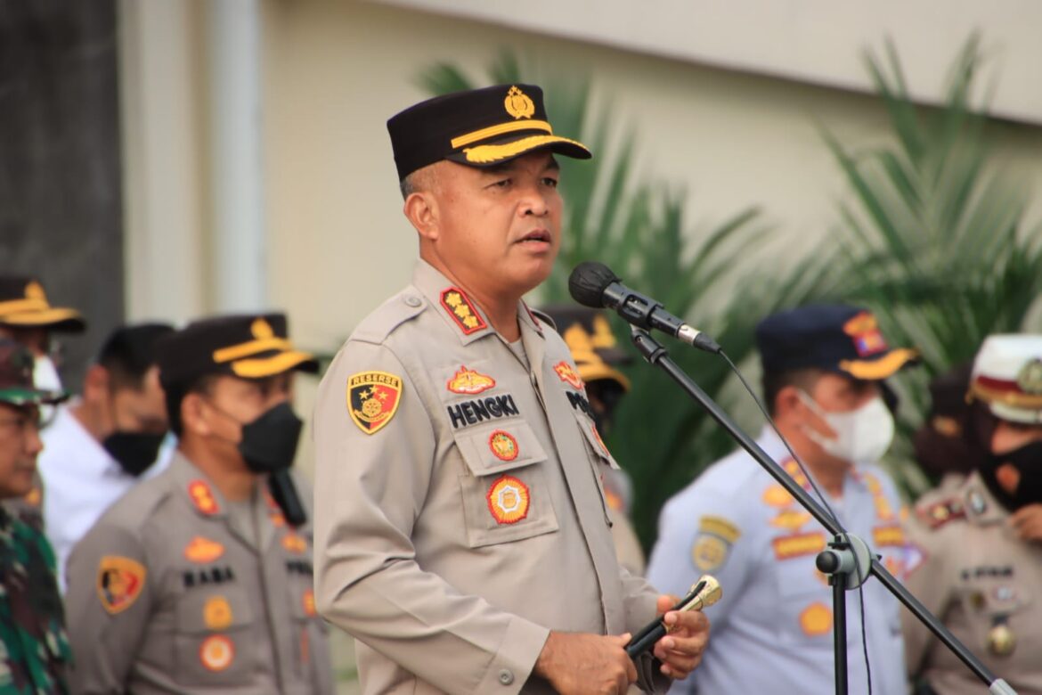 Kapolres Metro Bekasi Kota Pimpin Apel Gelar Pasukan Gabungan 3 Pilar Pengamanan Malam Takbiran dan Sholat Idul Idha 1443 H 