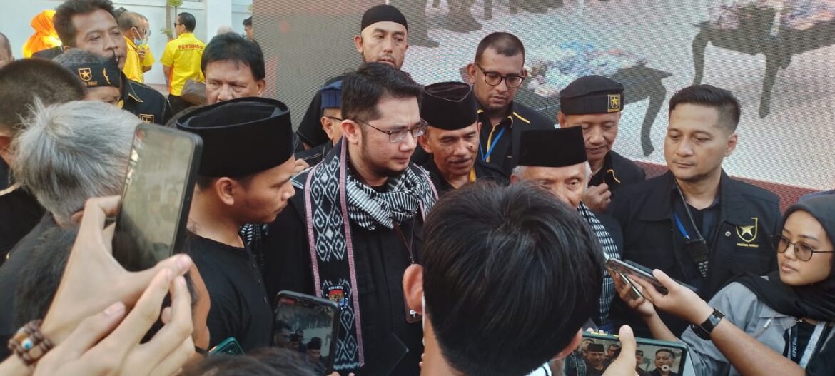 Ketua Majelis Syuro Amien Rais dan Ketua Umum Ridho Rahmadi memimpin langsung proses