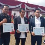 Ketiga tokoh pemuda tersebut yakni Ketua Karang Taruna Kecamatan Teluknaga