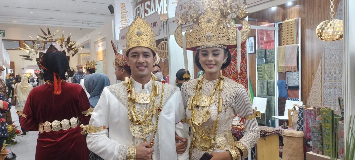 Ketua Dekranasda Metro Silfia Naharani  mengatakan bahwa sebelas UKM yang mengikuti pameran