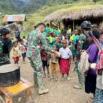 Kedekatan antara Tentara Nasional Indonesia dengan rakyat memang tidak bisa dipisahkan