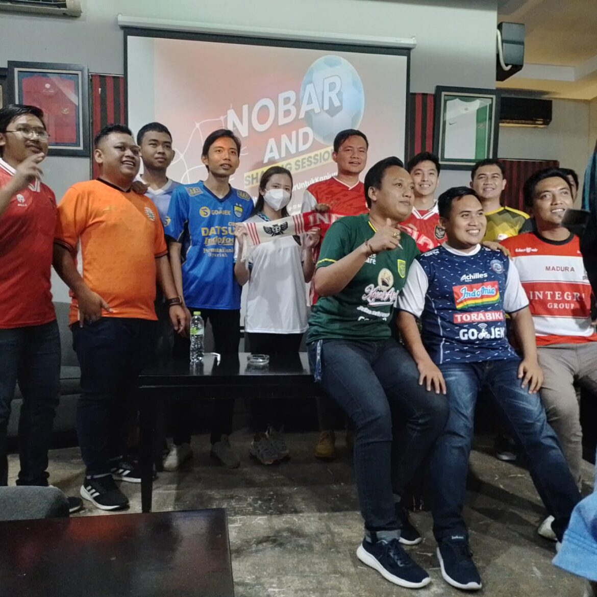 . Arya Sandhiyudha, Ph.D Wakil Ketua Komisi Informasi Pusat RI/ The Jak Mania berlangsung meriah