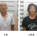 Karena susah dipatahkan Pelaku J.A.S membantu mematahkan spion tersebut dengan cara ditarik kebawah