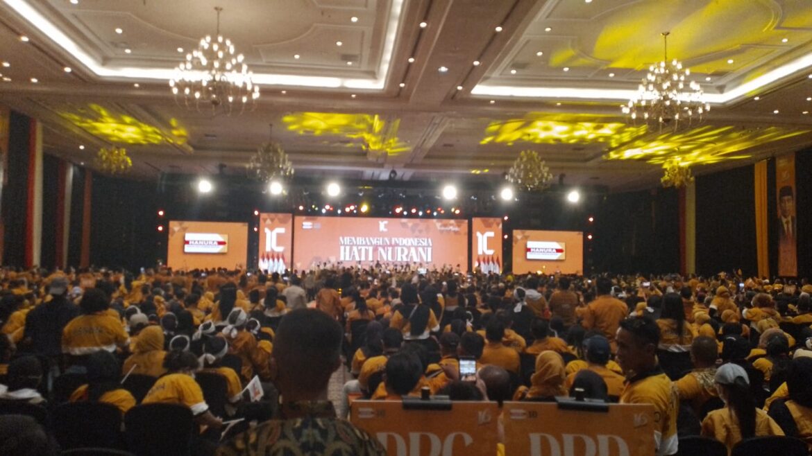 Presiden Joko Widodo (jokowi) mengatakan, Partai Hati Nurani Rakyat (Hanura) merupakan partai pertama