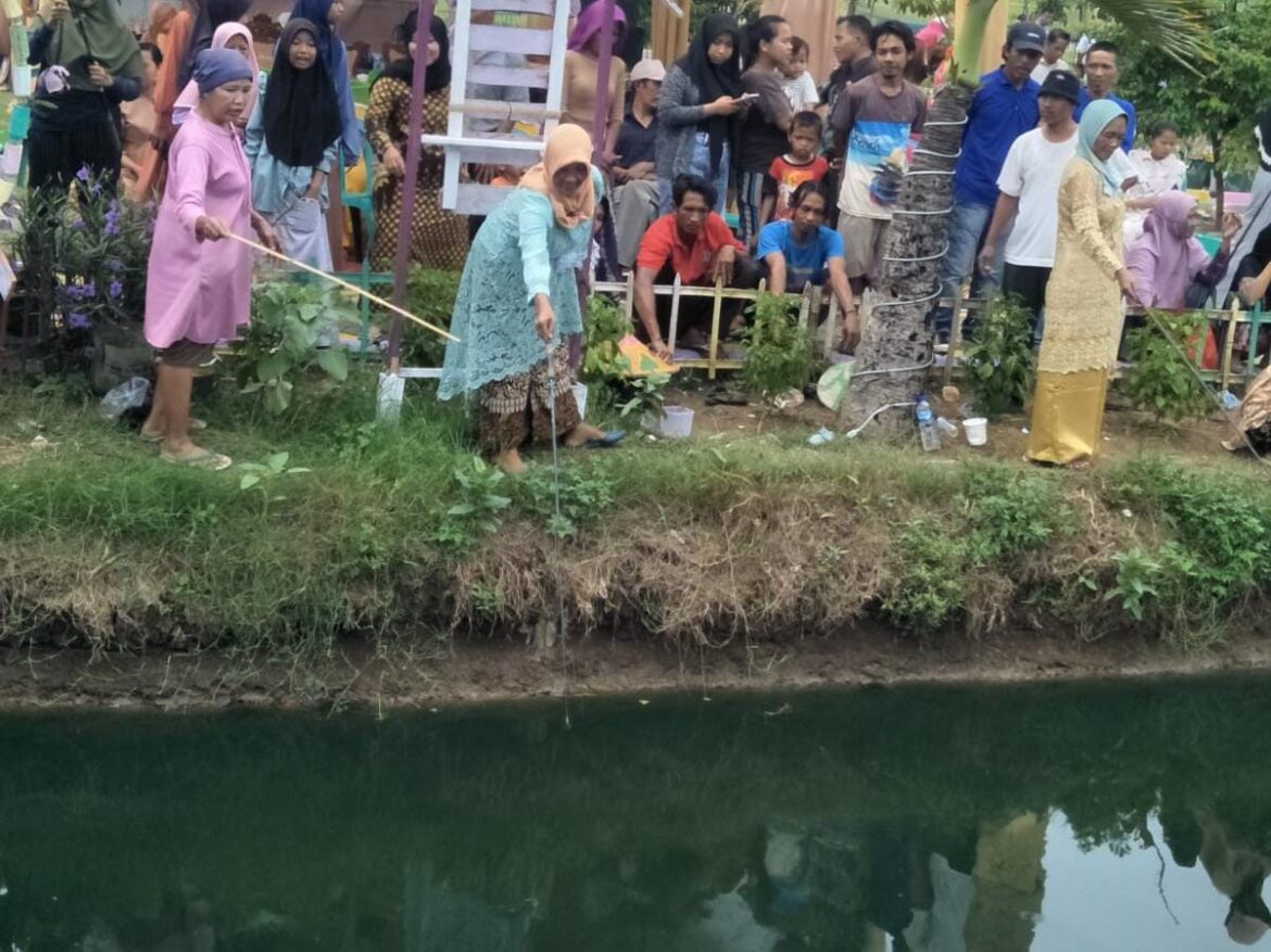 Menyambut hari ibu 22 Desember pemerintah Desa Pangkalan kecamatan Telunaga berkerjasama Dengan PIK 2.