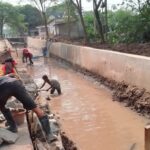 Pekerjaan IPDMIP dalam pelaksanaannya, bahkan pekerjaan yang di kerjakan oleh kedua PT. CGP dan PT. MCR para kerjanya tidak memakai standar Depnaker.