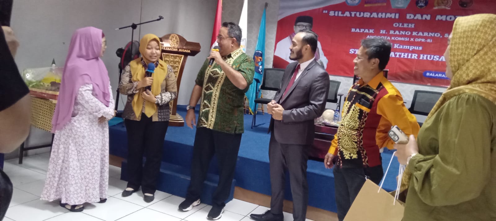 Dalam sosialisasi KIP aspirasi Dewan menurut H. Rano Karno mengatakan Dewan mempunyai hak aspirasi setiap tahun bantuan yang disalurkan.