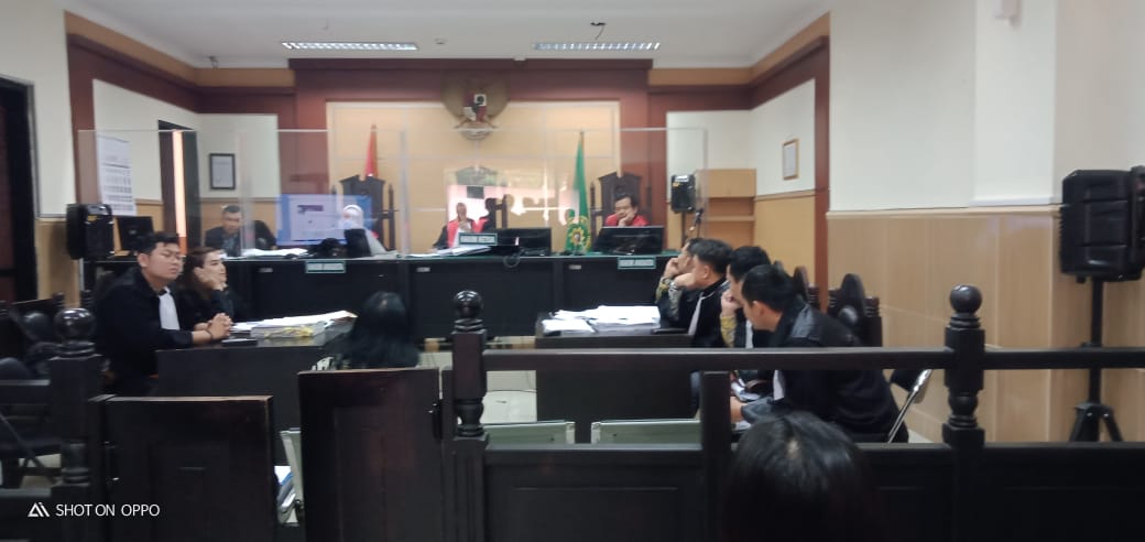 Peta ricikan tanah sama dengan peta bapeda, peta dari bpn sama dengan peta milik PT Paramound. Dari 4 peta tanah 141 jelas peta ricikan dan peta bapeda.