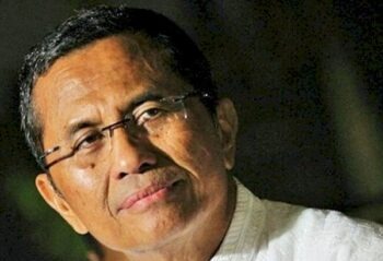 Karena pemanggilan lalu, belum cukup bukti untuk menahan Dahlan Iskan.