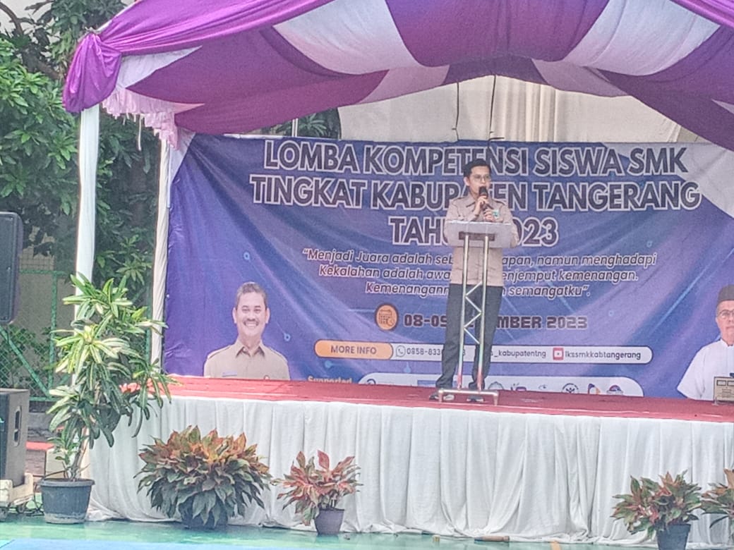 Tuan rumah tempat di selengarakanya lomba kopenten sekolah, kepala Sekolah mengucapkan selamat datang para undangan dan peserta lomba.