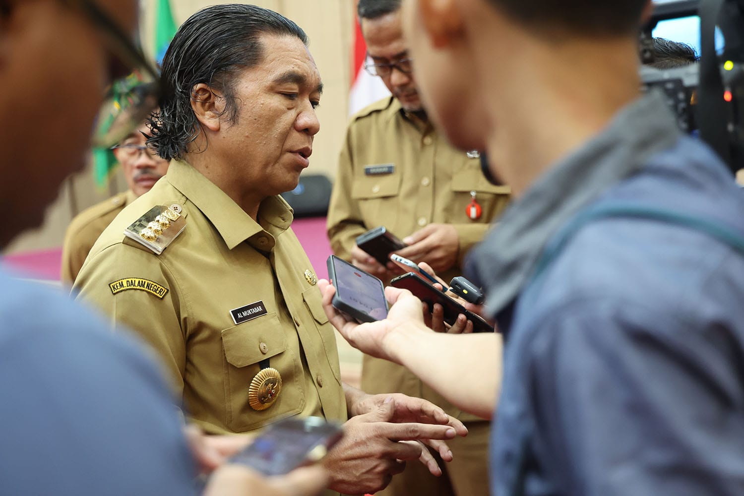 Meski demikian, kata Al Muktabar, untuk komoditi beras berdasarkan informasi dalam rapat tersebut memastikan ketersediaannya.