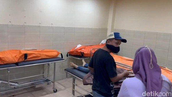 Pajero membawa maut, Ada kabar tidak enak, bahwa anak dan istri meninggal.