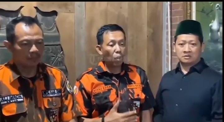 Dan sempat aduk mulut dan cekcok, karena ADS mobil avanza di tendang dengan kaki oleh oknum PP di Jawa Tengah.