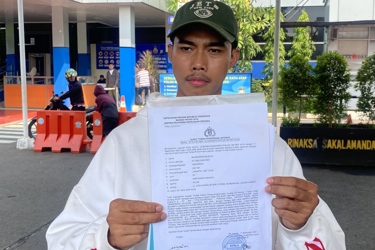 Makmurdin Muslim ia tak terima di tipu oleh oknum polisi, ia melaporkan pada polisi juga.