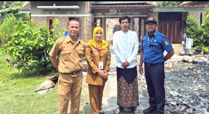 Warga Desa Sukamanah Korban Kebakaran, Mendapat Bantuan Dan Santunan Dari Kades Darul
