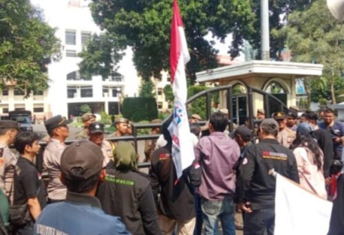 FWJ Indonesia Tuntut Walikota Tangerang, Copot Camat Pinang dan Kadis LH?