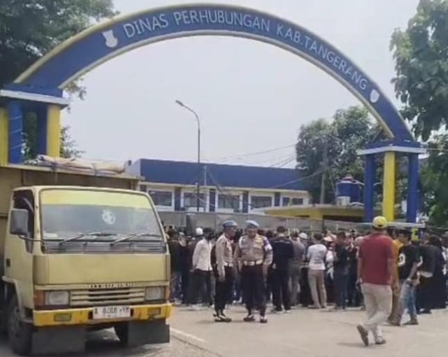 DISHUB KEMBALI MENJADI SOROTAN, AKIBAT KELALAIAN DRIVER DUMP TRUK